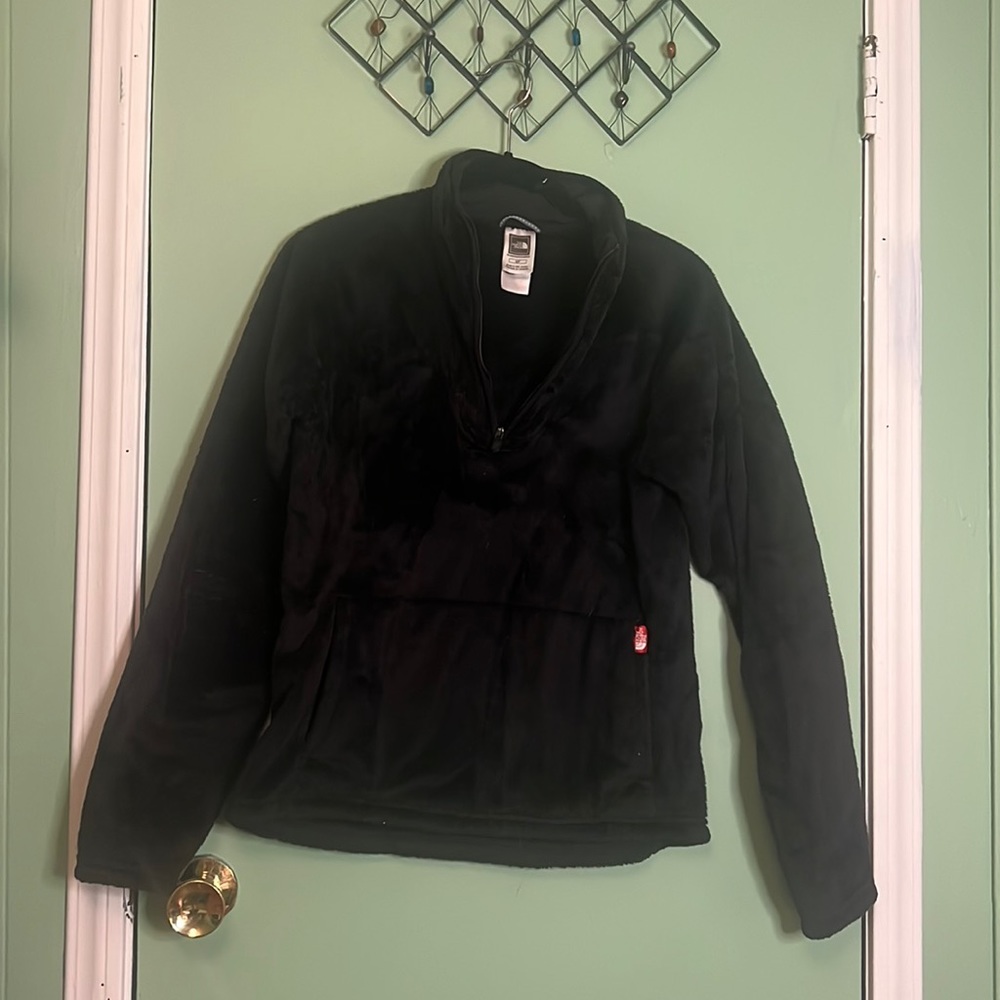 The North Face fuzzy teddy quartet zip pullover in small